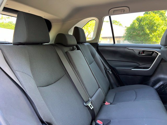 Used 2022 Toyota RAV4 LE FWD image 20