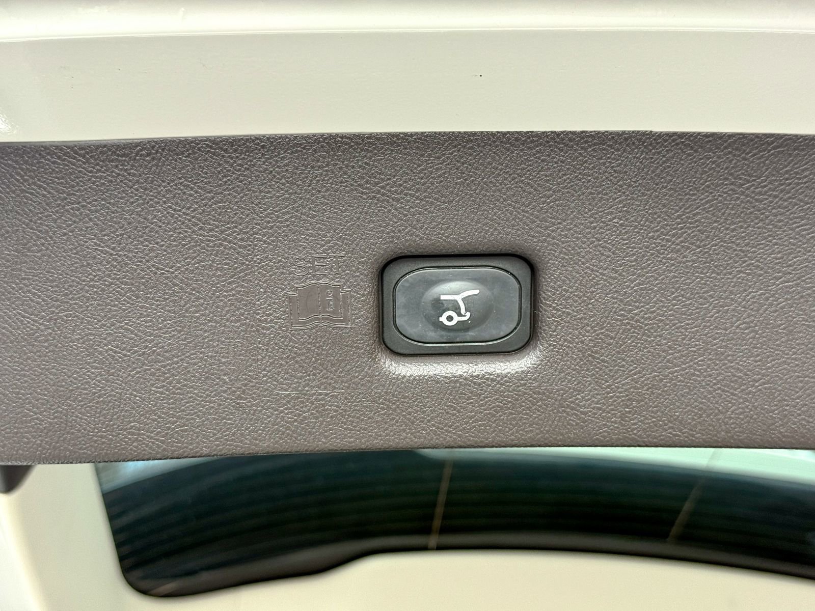 Used 2022 Lincoln Nautilus Black Label w/ Cargo Utility Package image 14