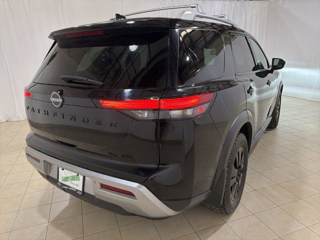 Used 2022 Nissan Pathfinder SL w/ SL Black Package image 5