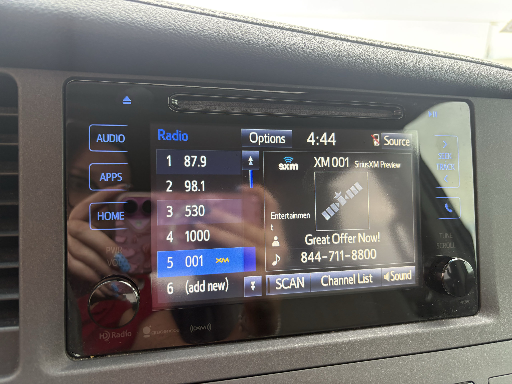 Used 2017 Toyota Sienna XLE FWD image 18