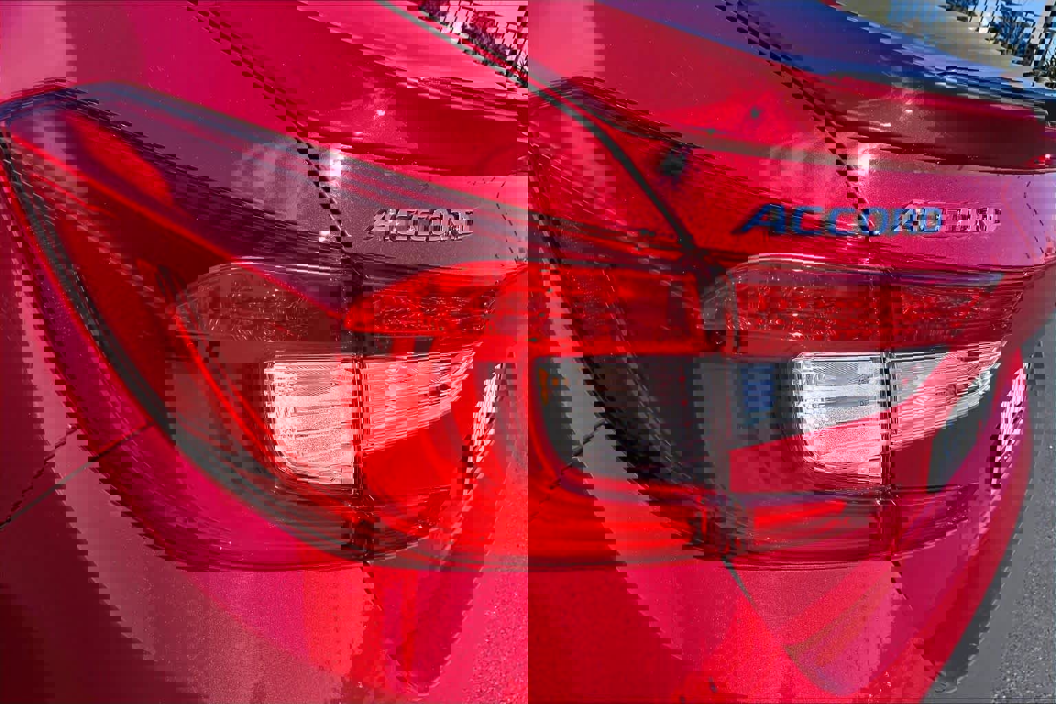 Used 2018 Honda Accord EX image 29