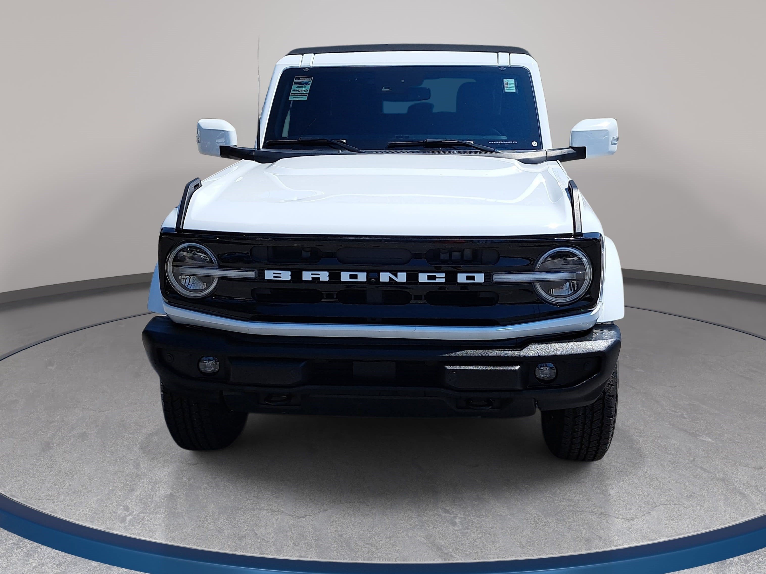Used 2022 Ford Bronco Outer Banks AWD/4WD image 2