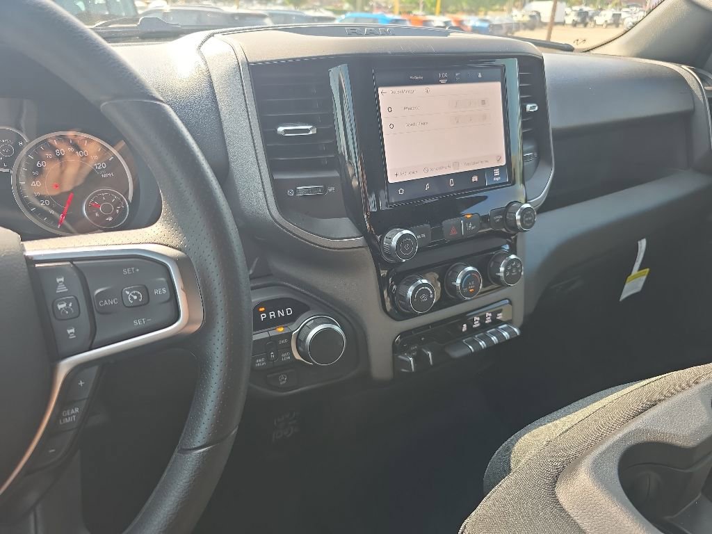 New 2026 RAM 1500 Express AWD/4WD image 15