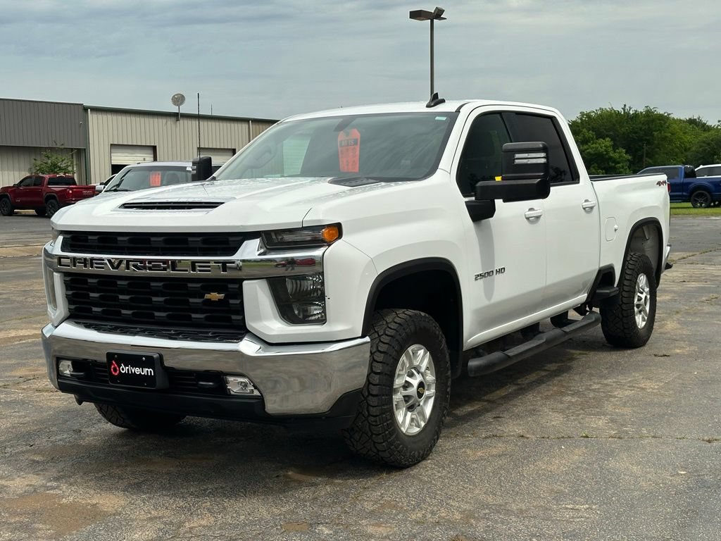 Used 2020 Chevrolet Silverado 2500 LT AWD/4WD image 3