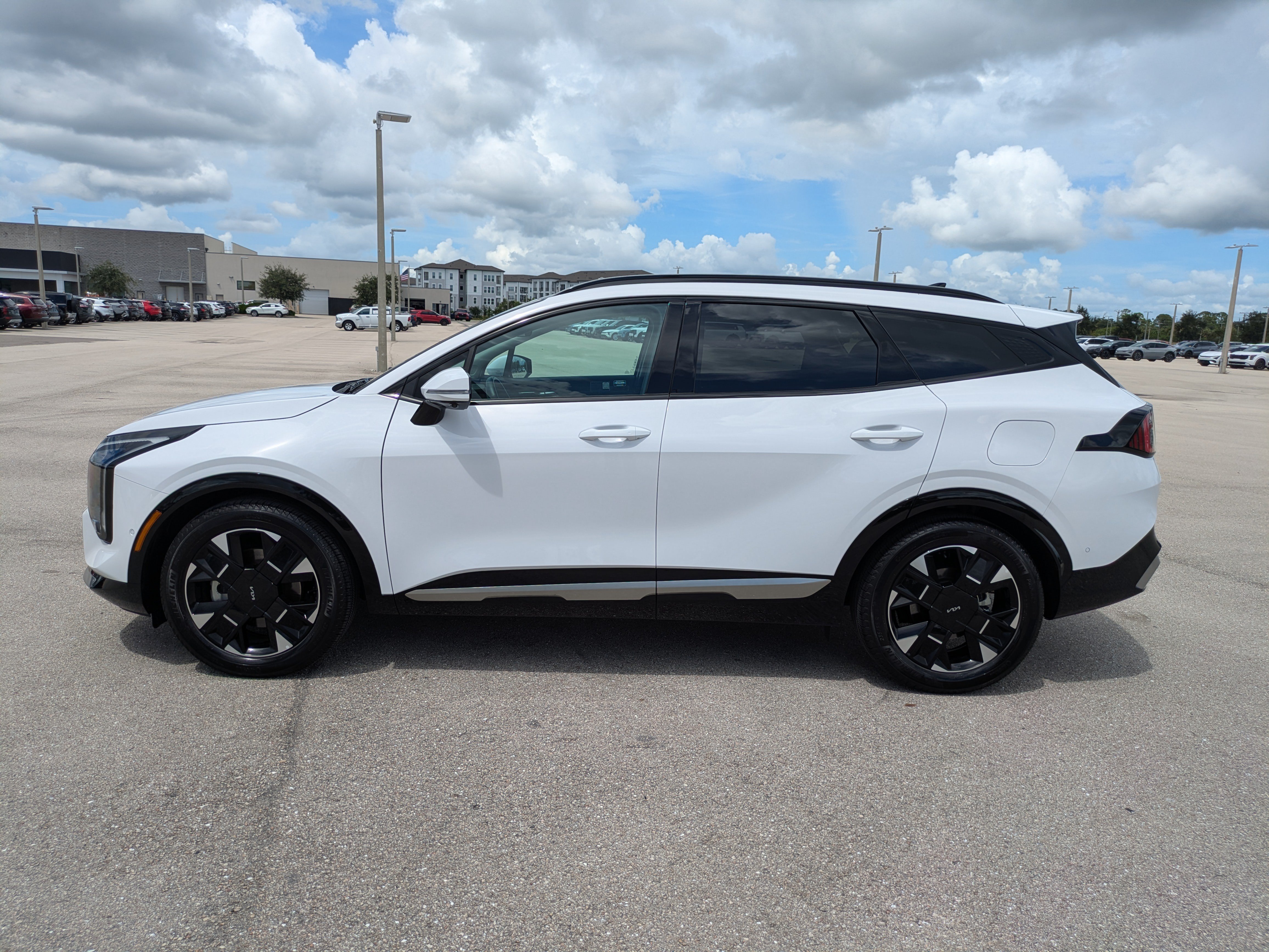Certified 2026 Kia Sportage SX FWD image 7