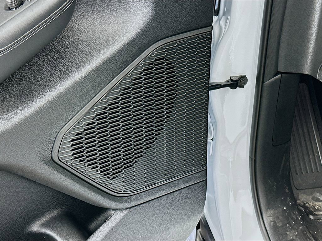 New 2025 Jeep Grand Cherokee L Altitude image 24