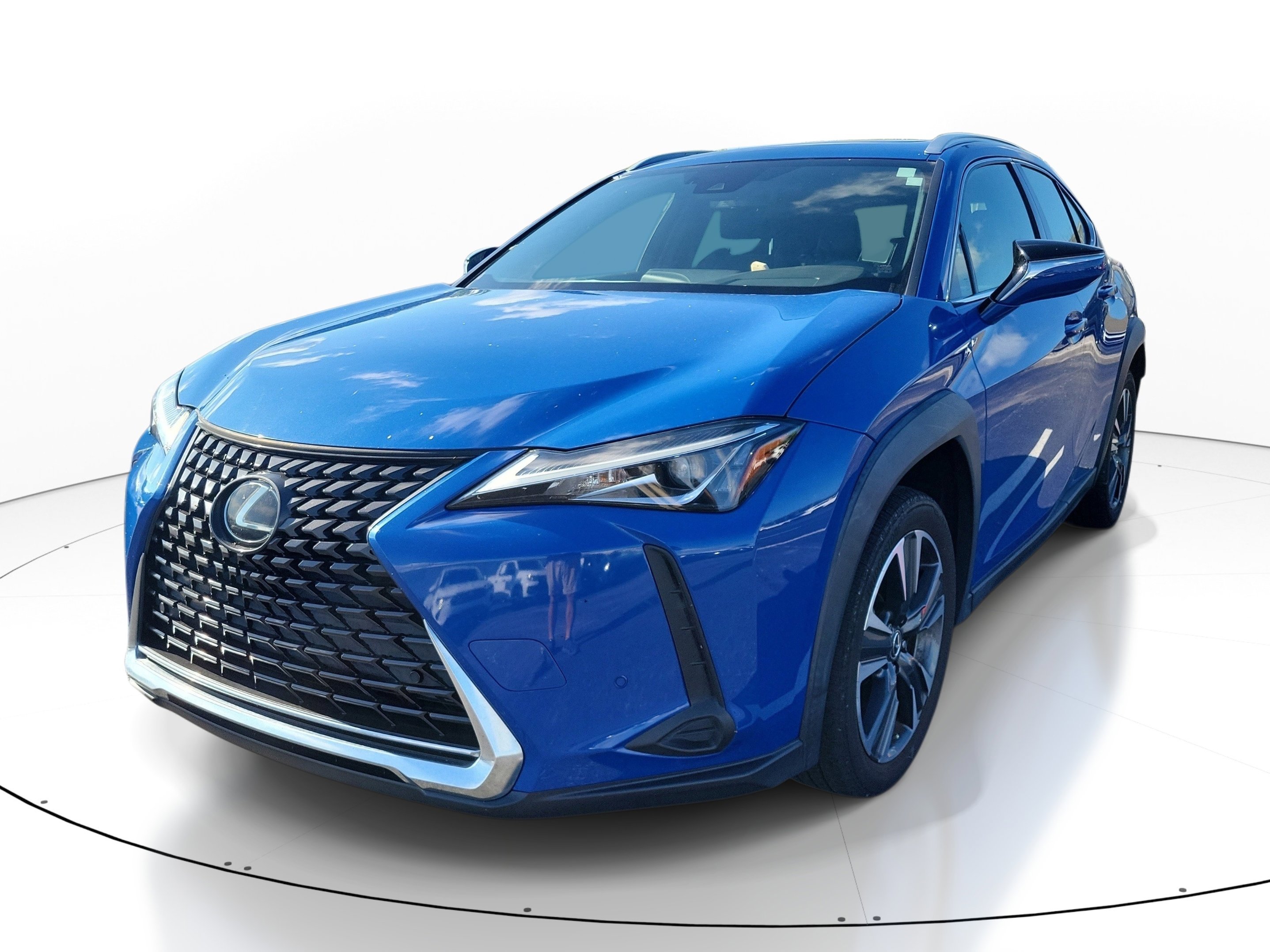 Used 2022 Lexus UX 200 w/ Accessory Package (Z2) FWD image 3