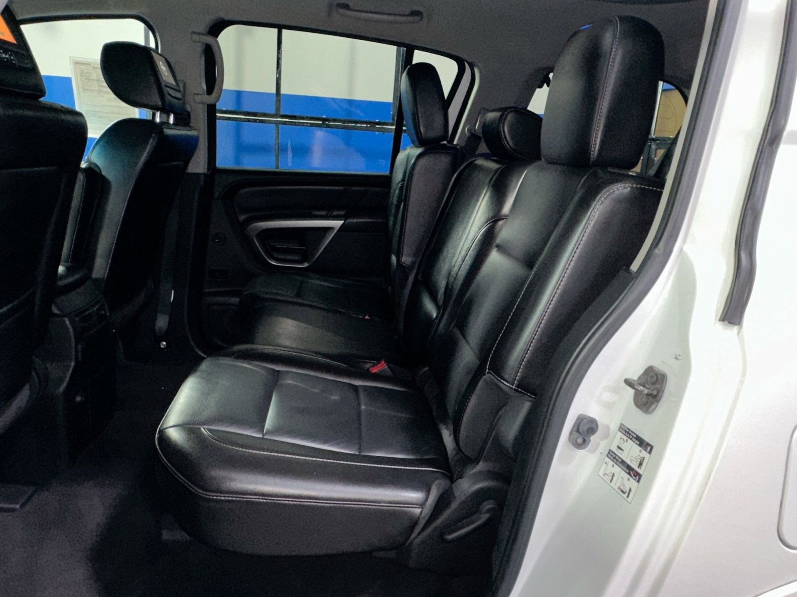 Used 2015 Nissan Armada Platinum image 38