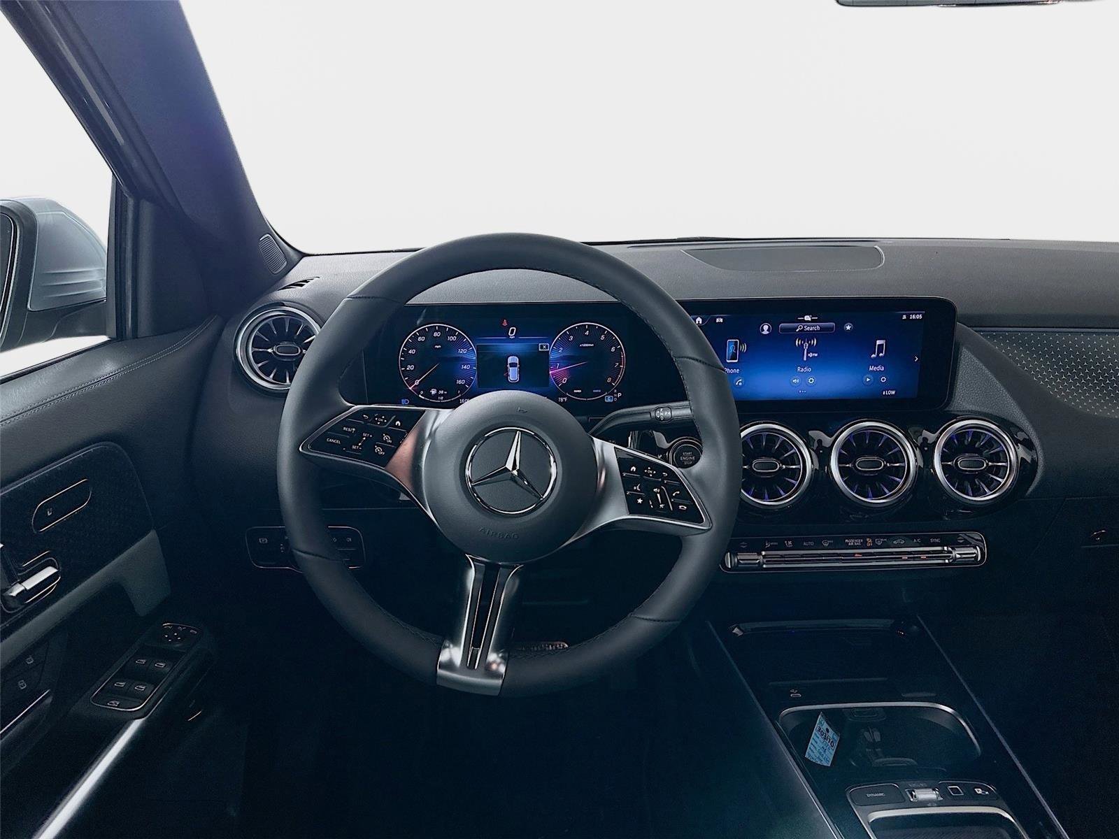 Used 2026 Mercedes-Benz GLA 250 4MATIC image 30