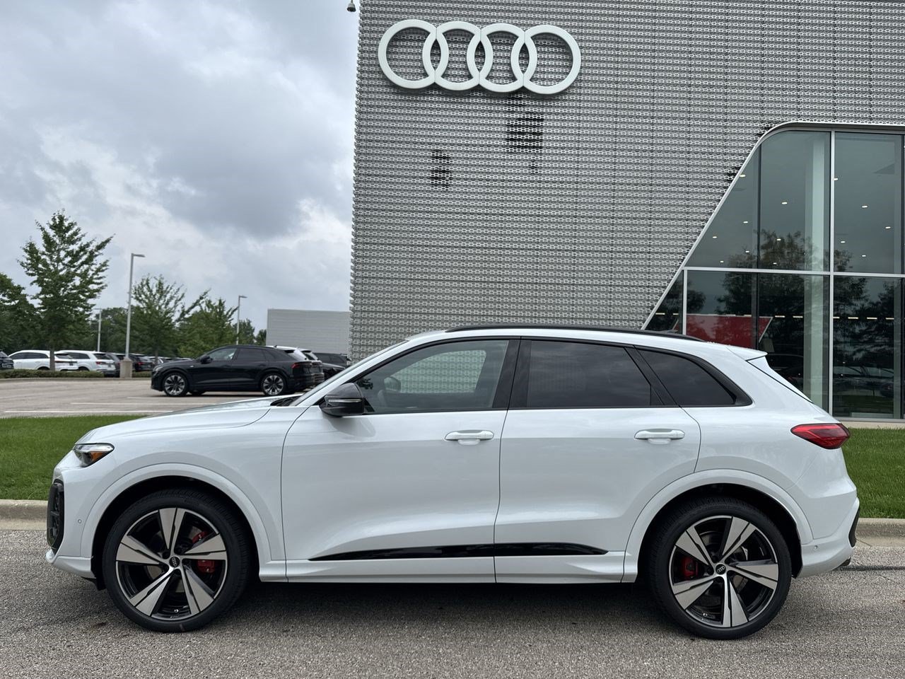 New 2026 Audi SQ5 Premium Plus AWD/4WD image 29