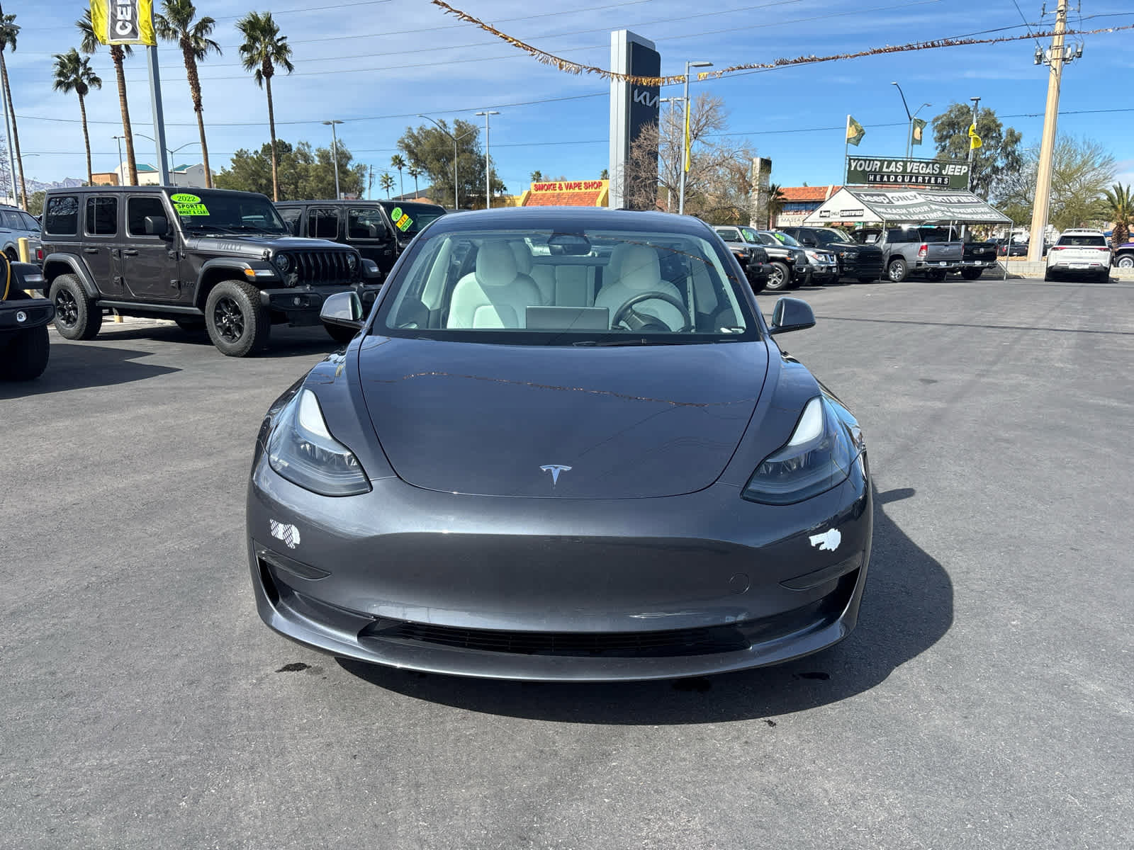 Used 2023 Tesla Model 3 Standard Range image 3