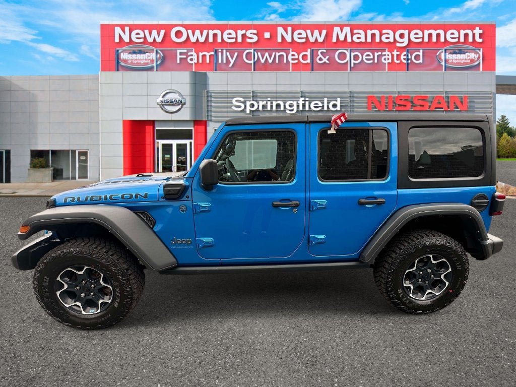 Used 2023 Jeep Wrangler Unlimited Rubicon 4xe w/ Cold Weather Group AWD/4WD image 6