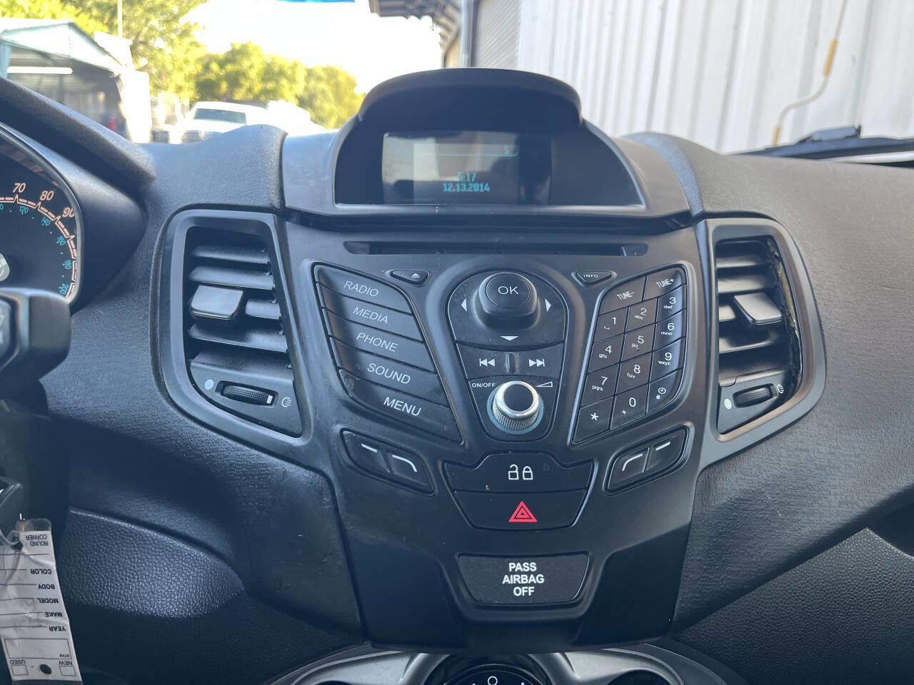 Used 2015 Ford Fiesta SE image 26