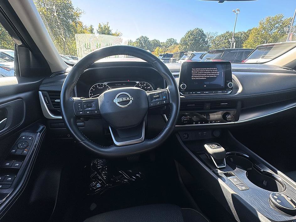Certified 2025 Nissan Rogue SV AWD/4WD image 29