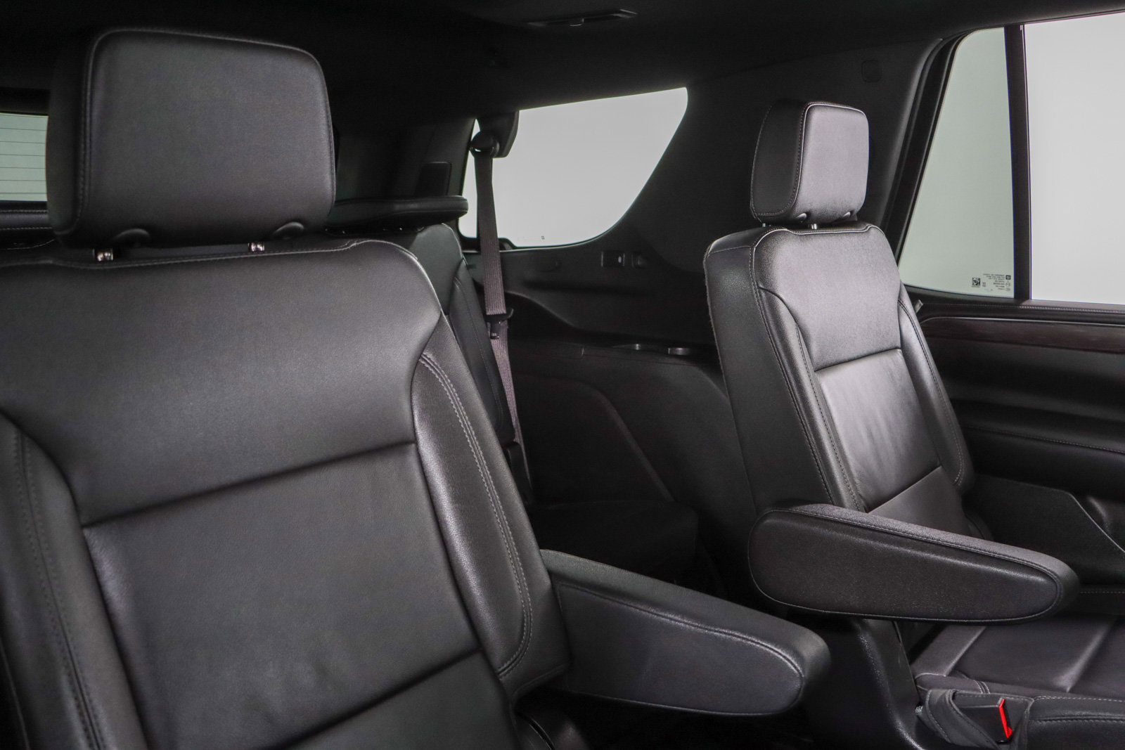 Used 2024 Chevrolet Tahoe Z71 w/ Luxury Package AWD/4WD image 33