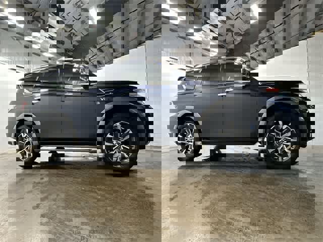 Used 2017 Nissan Armada SL w/ Technology Package image 3