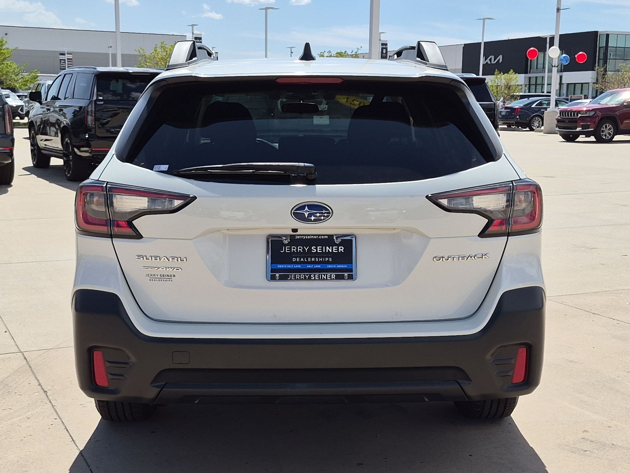 Used 2021 Subaru Outback Premium AWD/4WD image 4