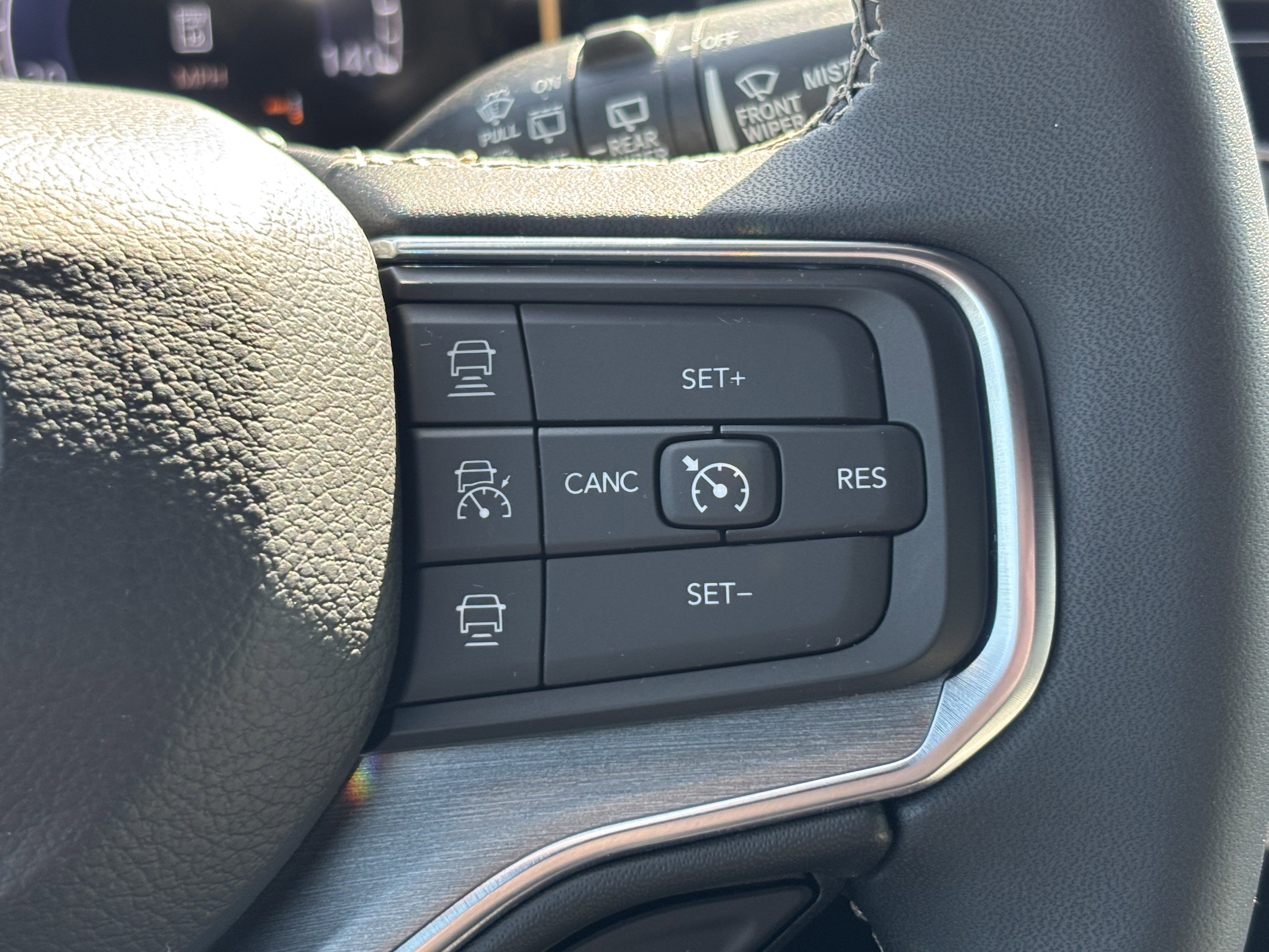 Used 2024 Jeep Wagoneer L Series II w/ Convenience Group I image 20