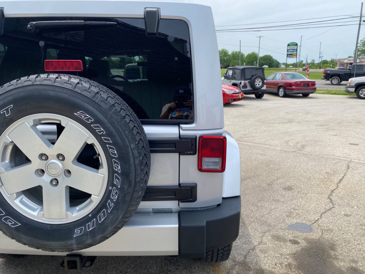 Used 2012 Jeep Wrangler Unlimited Sahara w/ Dual Top Group AWD/4WD image 65