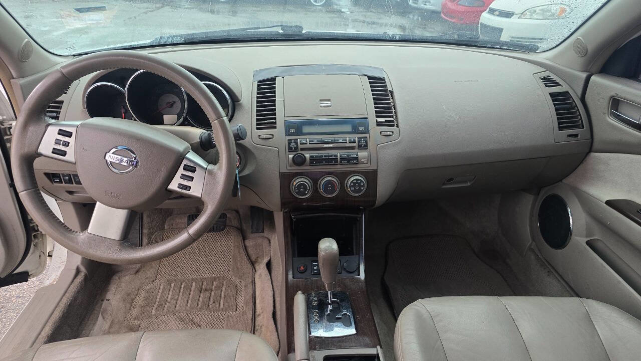 Used 2005 Nissan Altima 3.5 SL FWD image 9