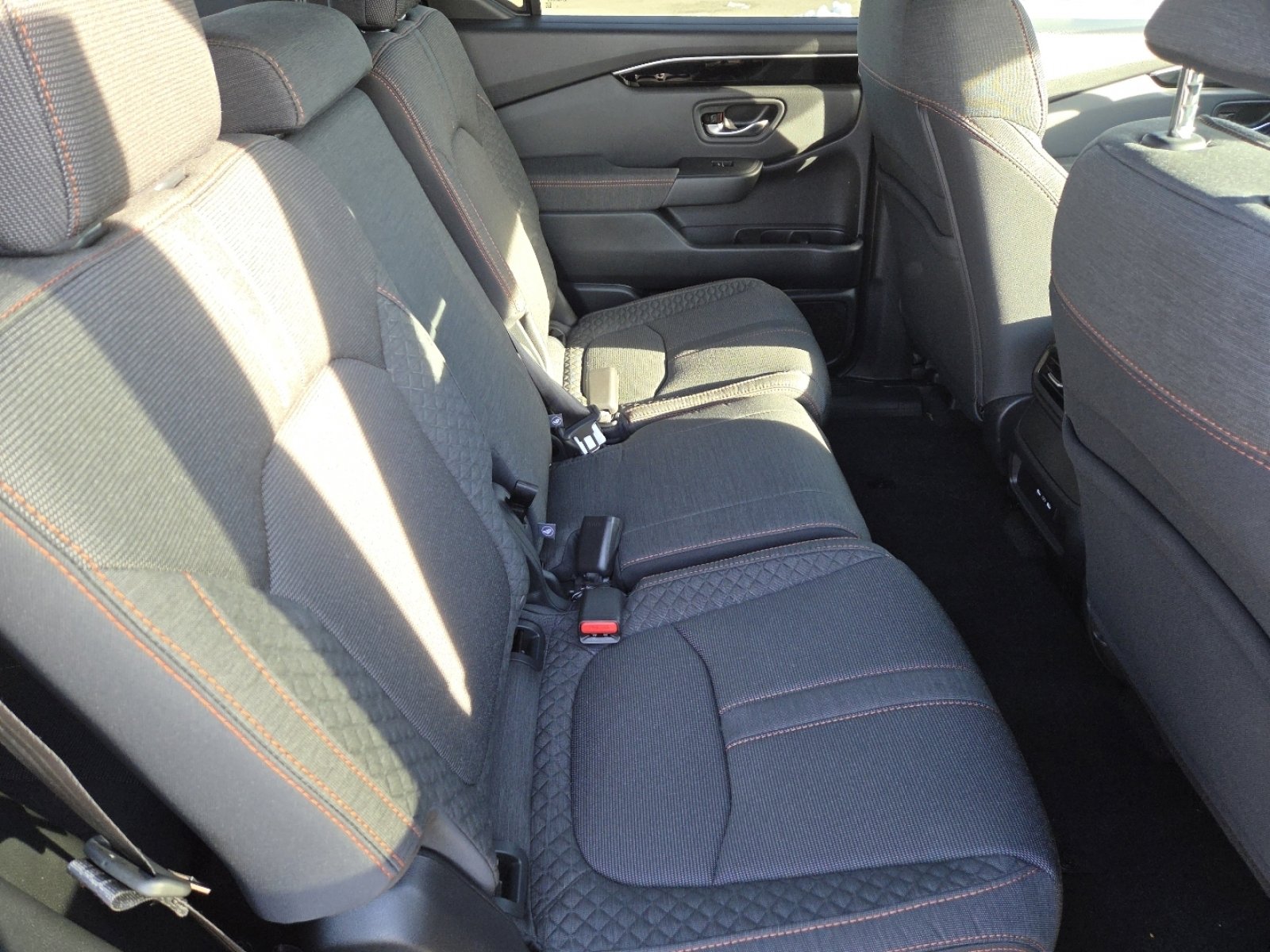 Used 2025 Honda Pilot Sport image 22