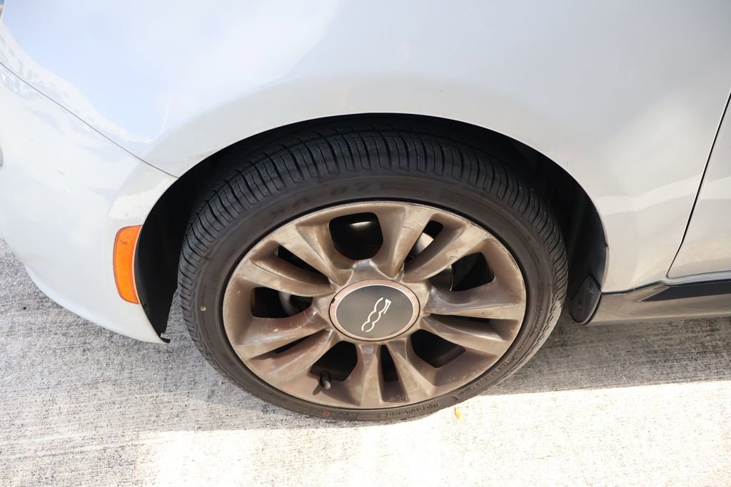 Used 2017 FIAT 500 Pop w/ Sport Black Trim Package image 4