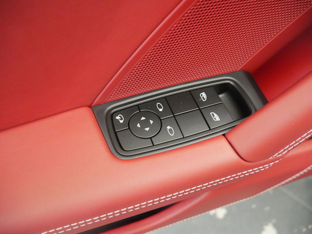 Certified 2025 Porsche 911 Carrera GTS RWD image 20