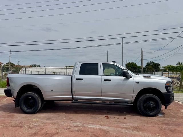 New 2027 RAM 3500 Tradesman AWD/4WD image 4