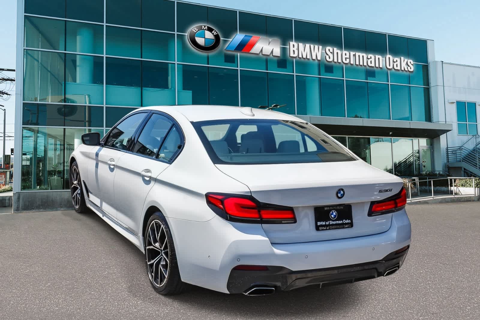 Certified 2023 BMW 530i w/ M Sport Package RWD image 6