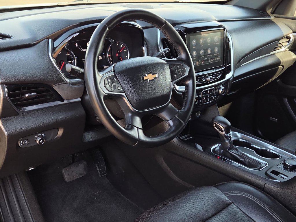 Used 2023 Chevrolet Traverse High Country FWD image 19