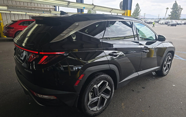 Used 2024 Hyundai Tucson Limited AWD/4WD image 3
