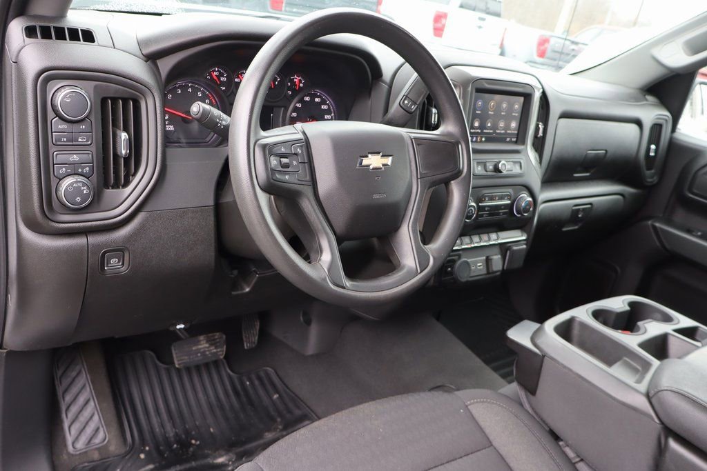 Used 2023 Chevrolet Silverado 1500 Custom image 5