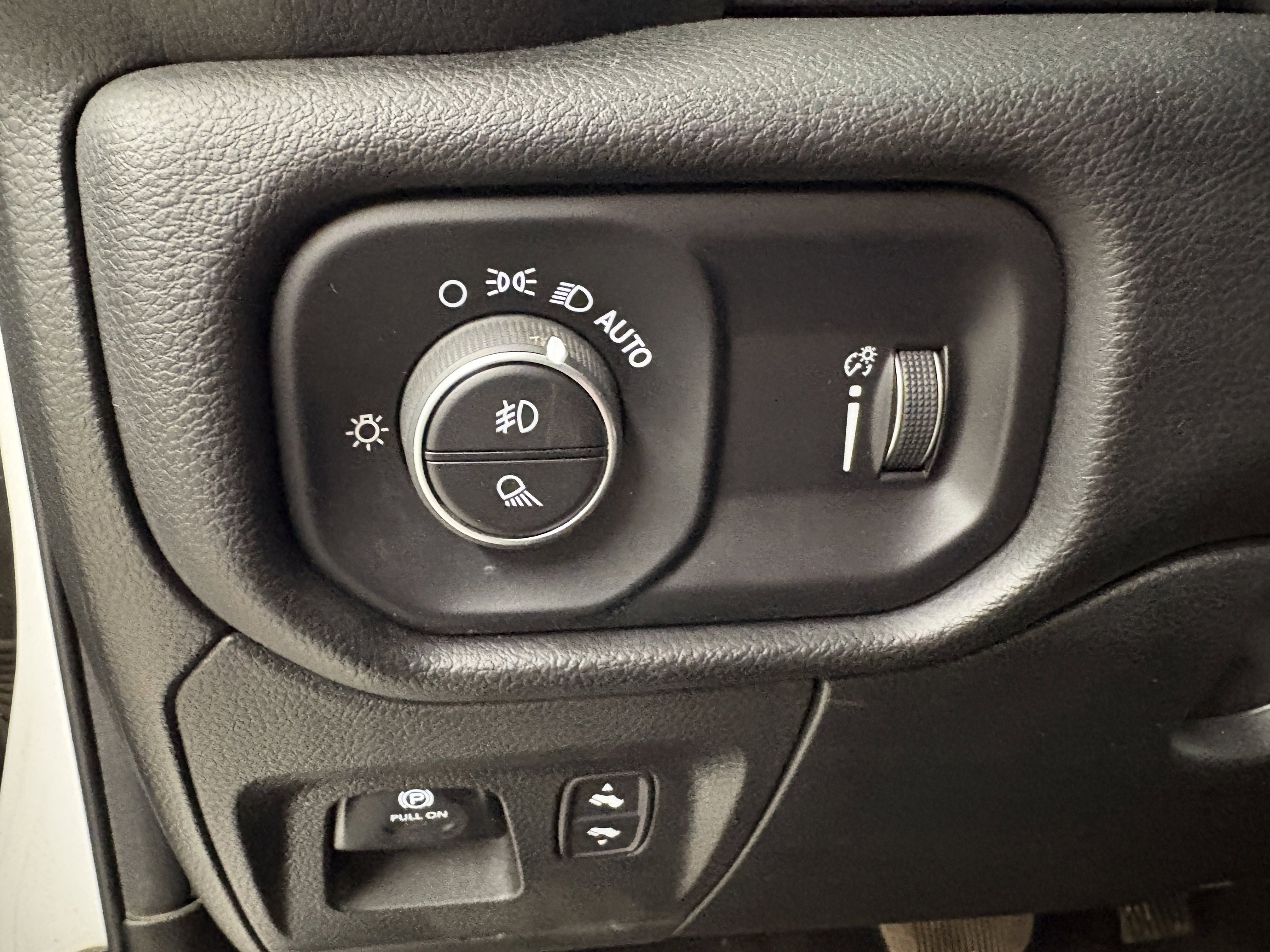 Used 2023 RAM 1500 Big Horn image 19