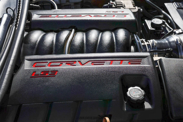 Used 2010 Chevrolet Corvette Coupe w/ 1LT image 20