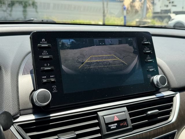 Used 2018 Honda Accord Touring image 18