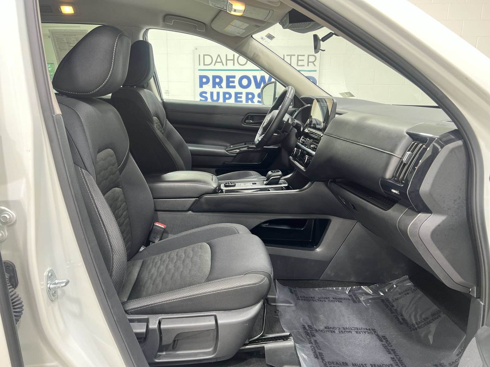 Used 2025 Nissan Pathfinder SV AWD/4WD image 23