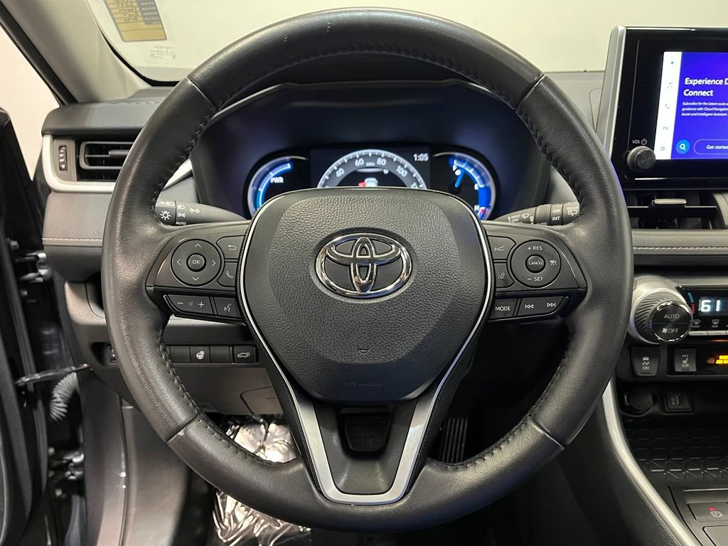 Used 2025 Toyota RAV4 XLE w/ Convenience Package AWD/4WD image 6