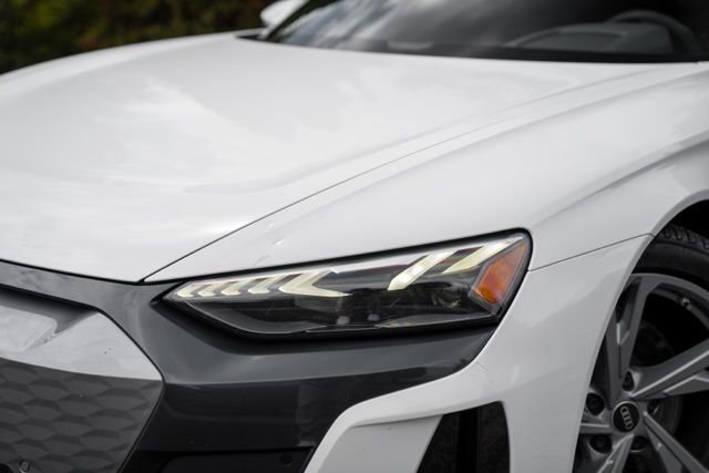 Used 2022 Audi e-tron GT Premium Plus AWD/4WD image 4