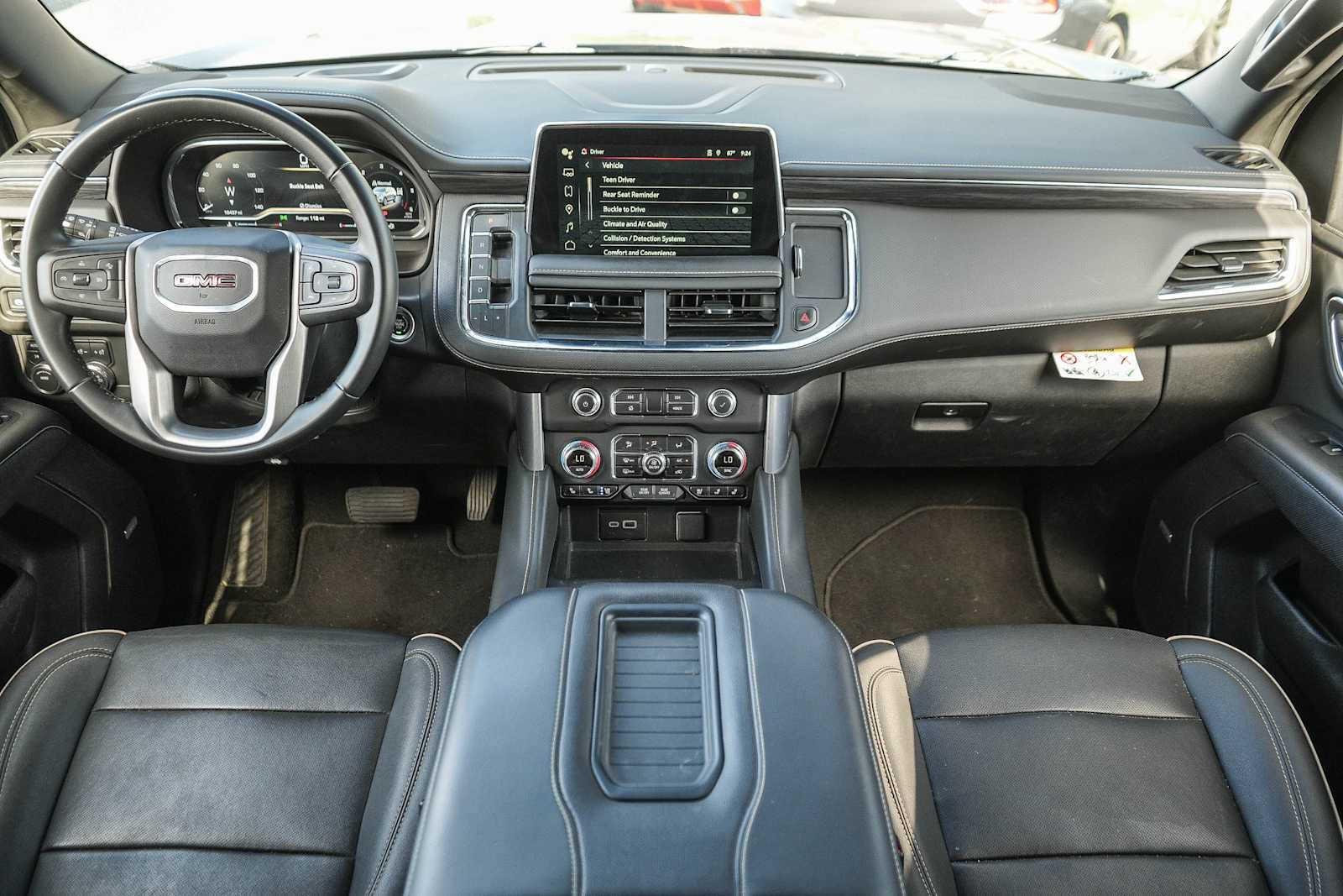 Used 2024 GMC Yukon SLT AWD/4WD image 12