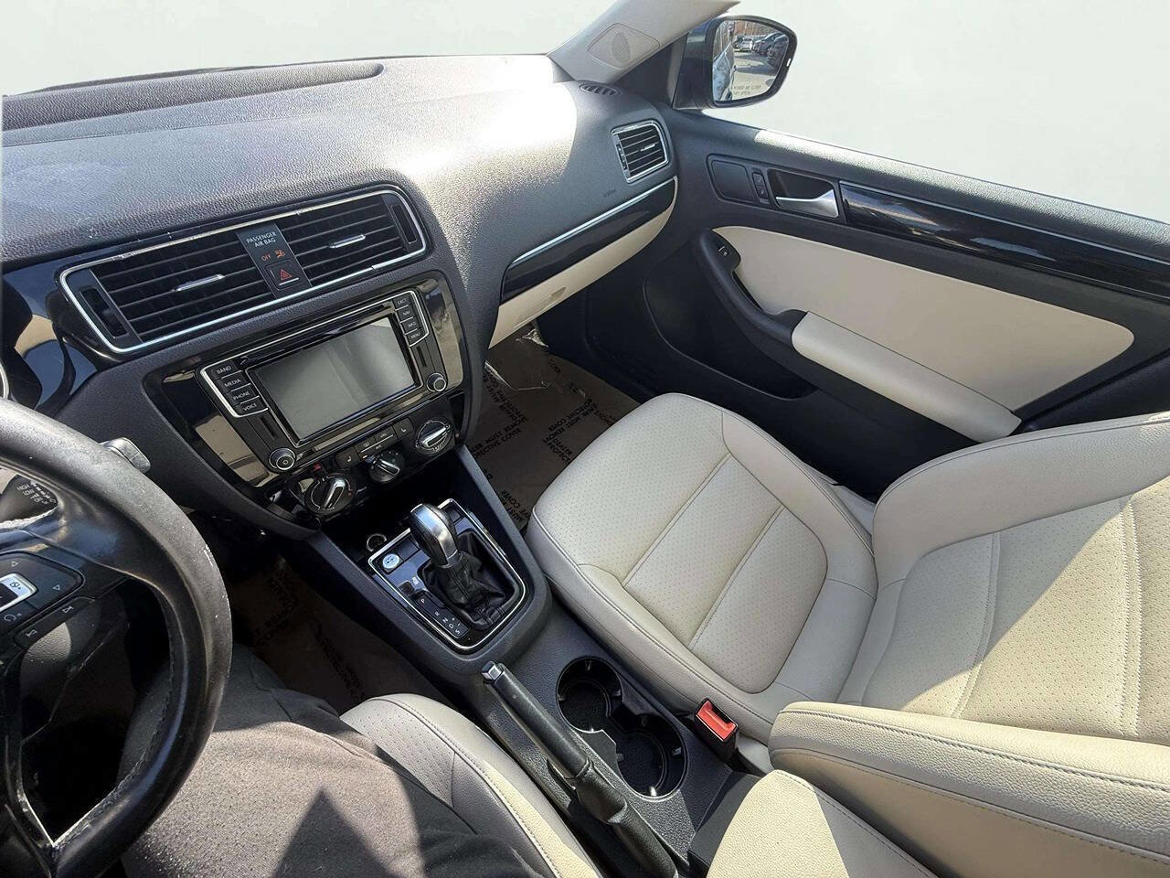 Used 2016 Volkswagen Jetta SEL image 18