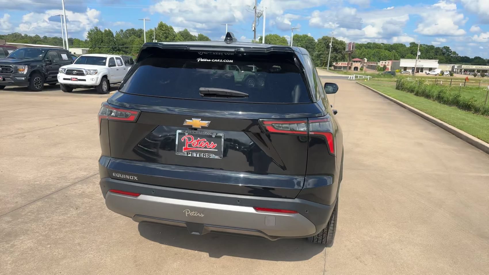 Used 2026 Chevrolet Equinox LT FWD image 8