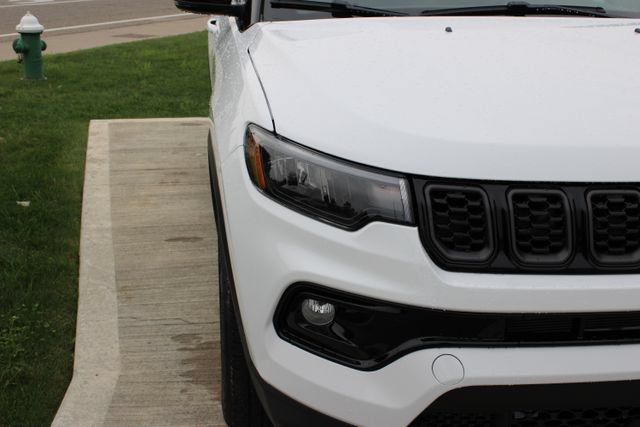 New 2026 Jeep Compass Limited w/ Sun, Sound & Navigation Group AWD/4WD image 4