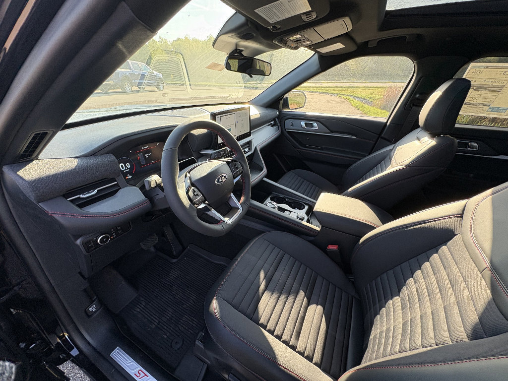 New 2026 Ford Explorer ST-Line AWD/4WD image 31