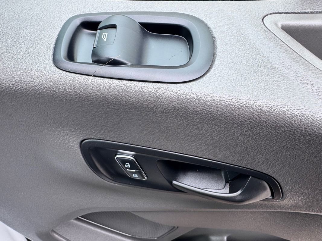 Used 2025 Ford Transit 350 Medium Roof AWD w/ Interior Upgrade Package image 29