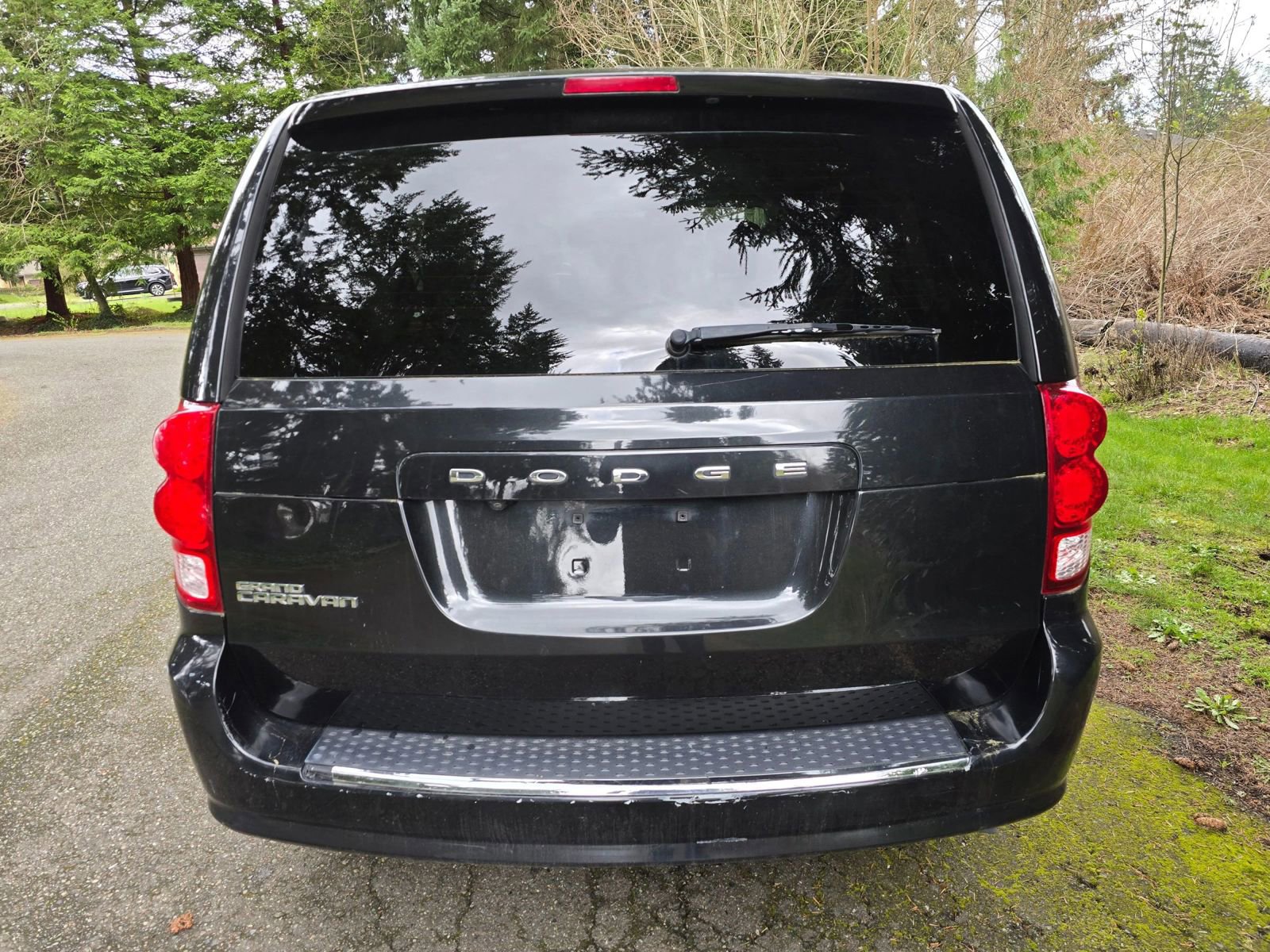 Used 2018 Dodge Grand Caravan SE image 4