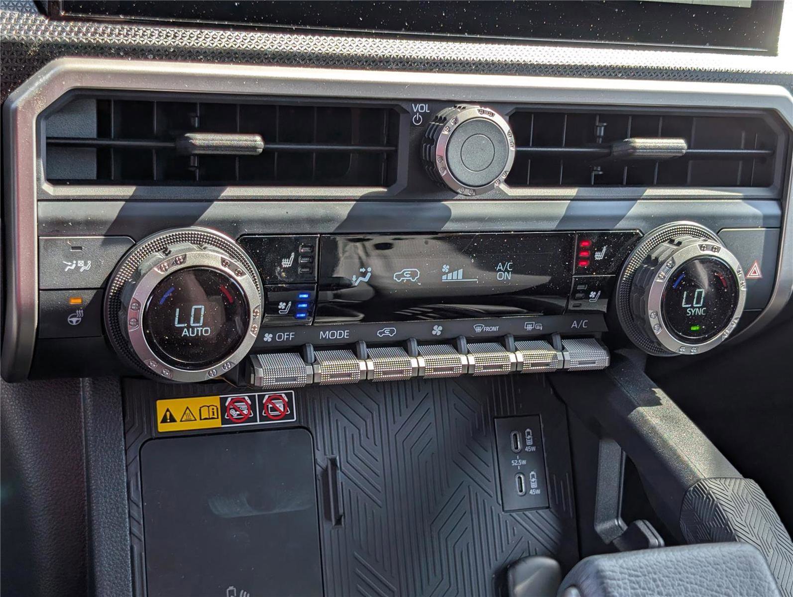 Used 2025 Toyota 4Runner Limited image 26