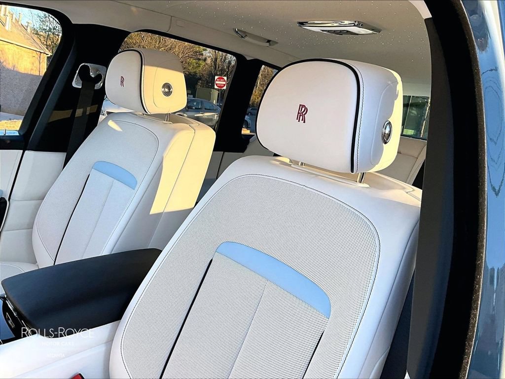 New 2026 Rolls-Royce Cullinan AWD/4WD image 9