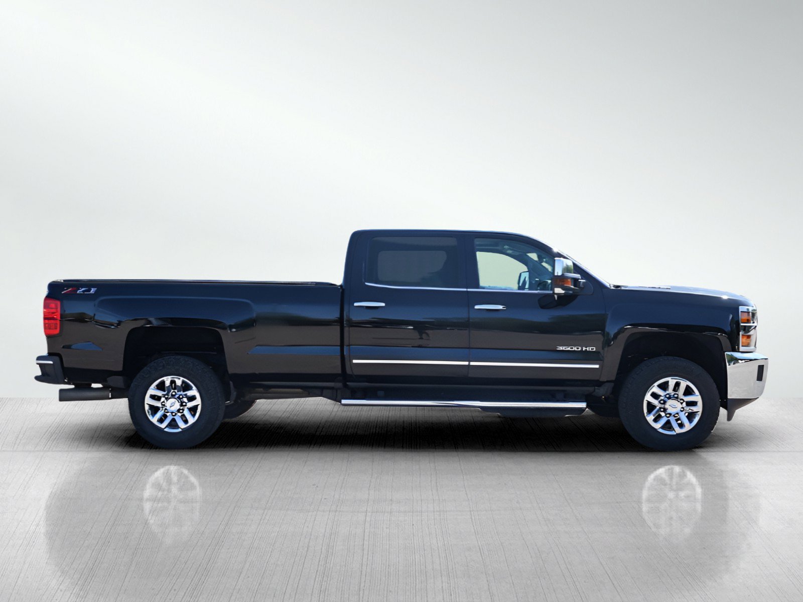 Used 2019 Chevrolet Silverado 3500 LTZ w/ Duramax Plus Package AWD/4WD image 6