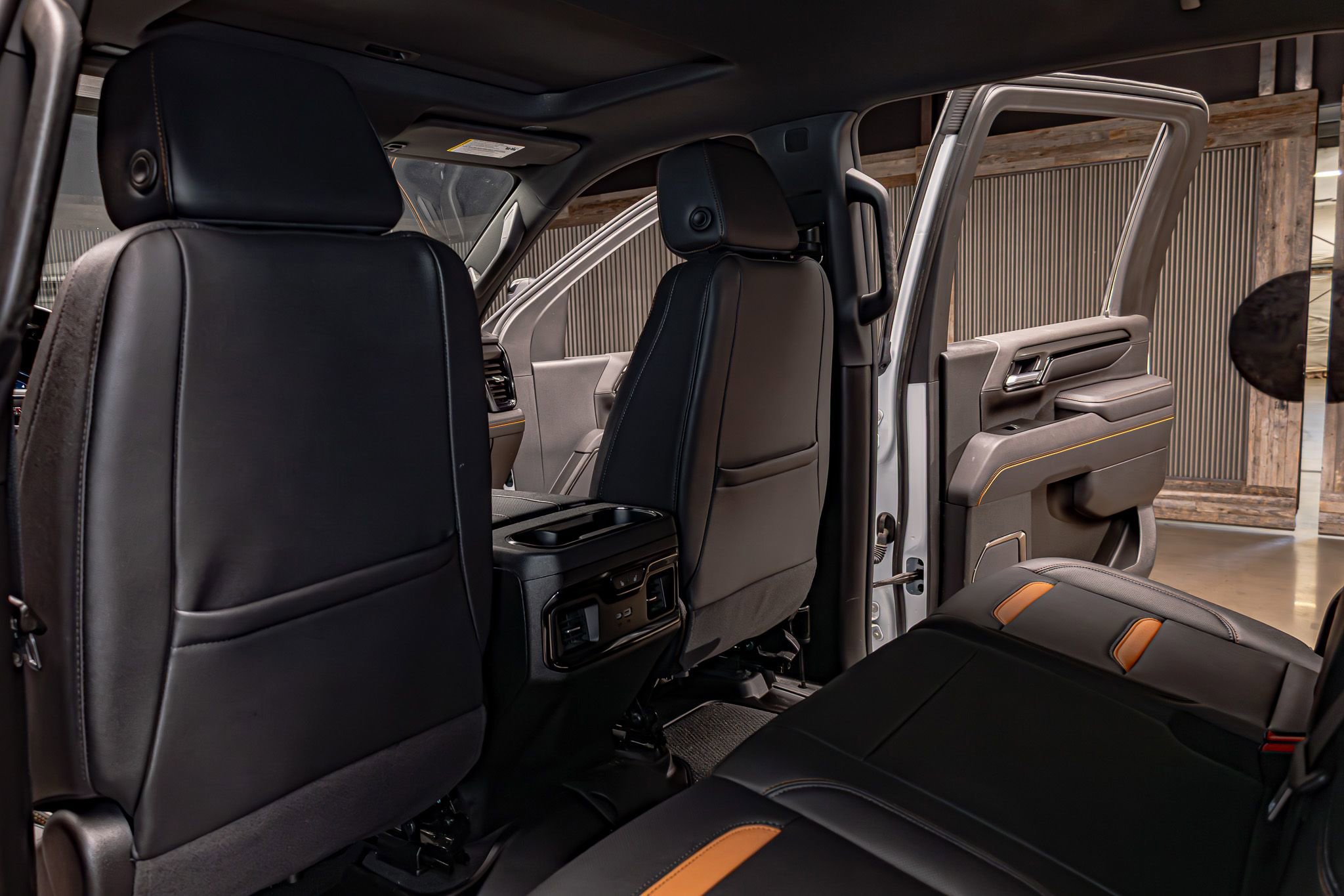 Used 2025 GMC Sierra 3500 AT4 w/ AT4 Premium Plus Package image 25