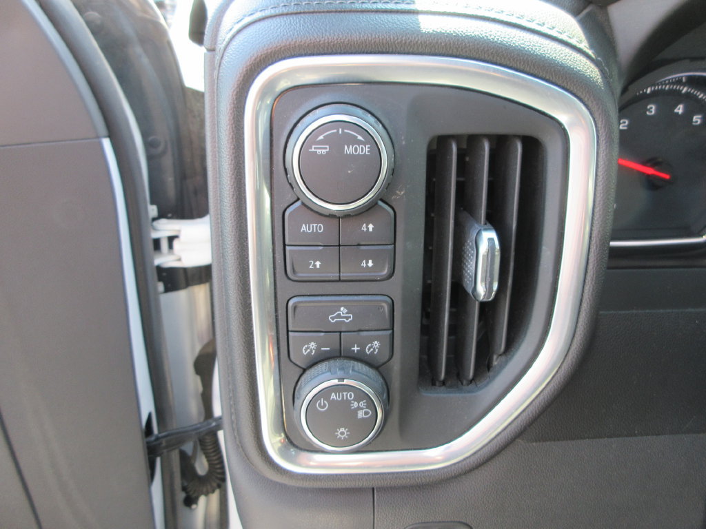 Certified 2020 Chevrolet Silverado 1500 LT w/ Texas Edition AWD/4WD image 26